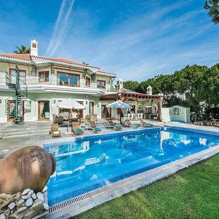 Sleeps 15 With Pool Air Con And Wifi Quinta do Lago