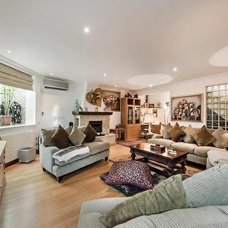 Sleeps 15 With Pool Air Con And Wifi *