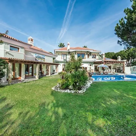 Sleeps 15 With Pool Air Con And Wifi Villa *