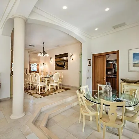 Sleeps 15 With Pool Air Con And Wifi Villa Quinta do Lago