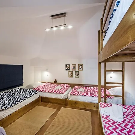 Sleeps 15 With Pool Air Con And Wifi Quinta do Lago